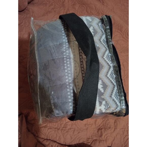 Woolrich Luxury Heated Mink to Berry Warm & Cozy Oversized Throw Blanket Gray - Picture 8 of 8